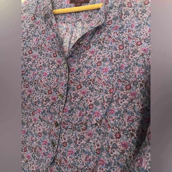 J Crew Liberty blouse thin featherweight fabric purple flower pattern size 8 - Picture 4 of 6